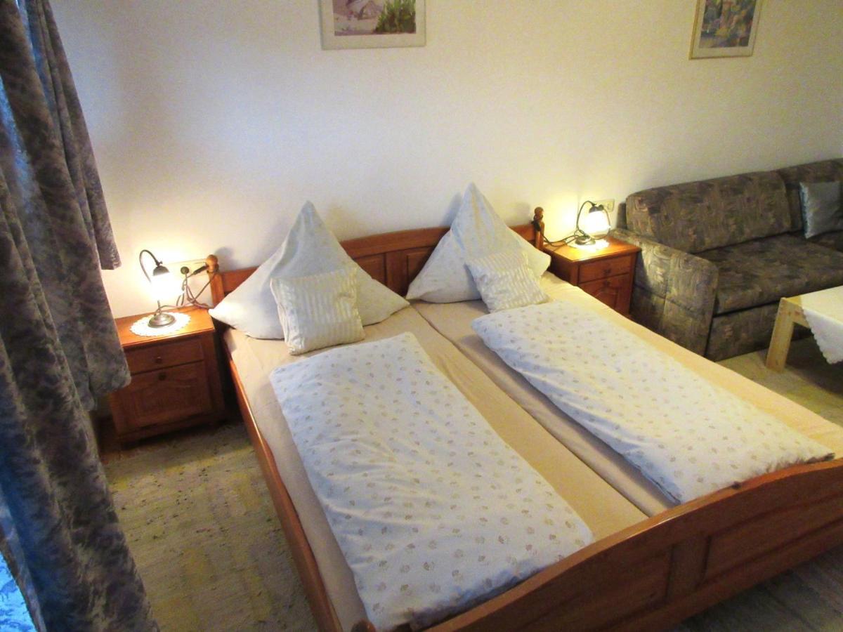 Lohnerhof Villa Kirchanschoring Room photo