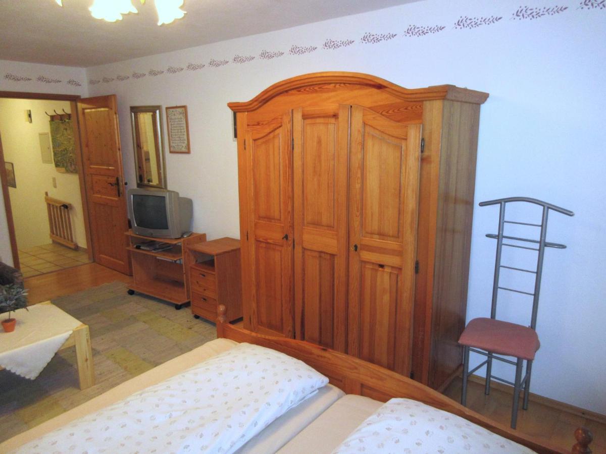 Lohnerhof Villa Kirchanschoring Room photo